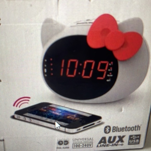 NIB Hello Kitty iHome Bluetooth Dual Alarm Clock Radio - Picture 4 of 4